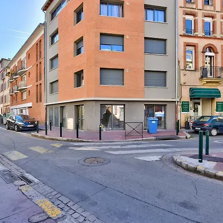 Beautiful And Bright Flat In The Historic Heart Apartment